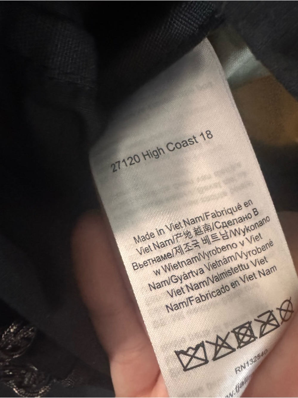 Fjällräven High Coast 18 Backpack Black Lightweight Hiking Travel Bag - Picture 6 of 7